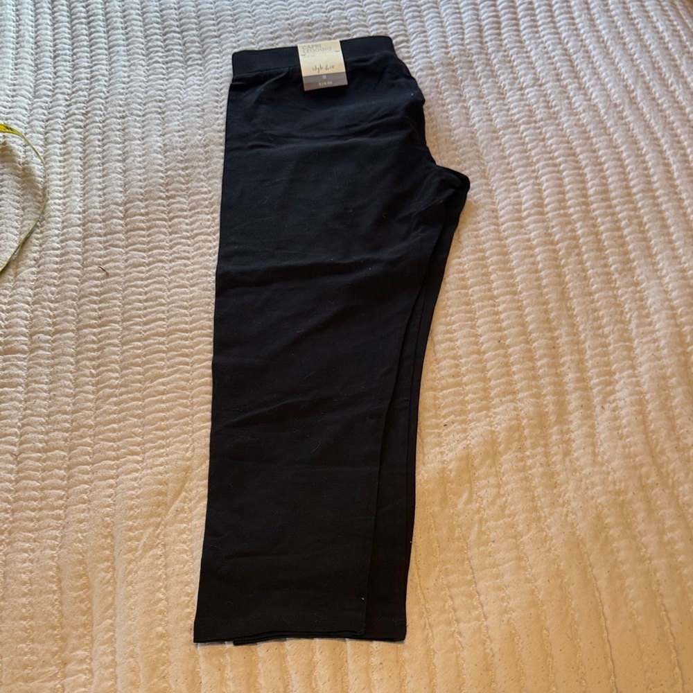 Style & Co. Black Capri Leggings